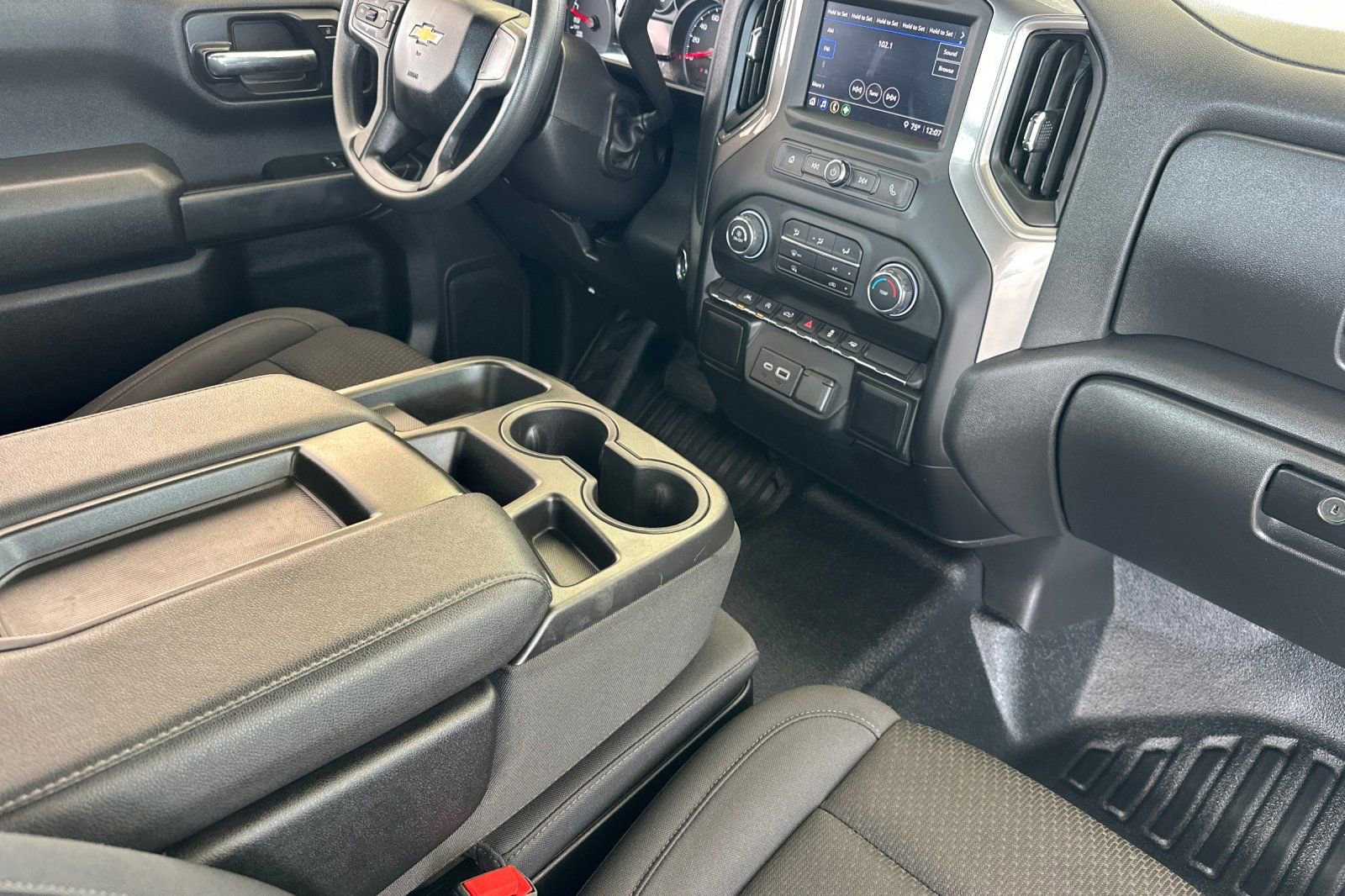 Used 2025 Chevrolet Silverado 1500 W/T image 13