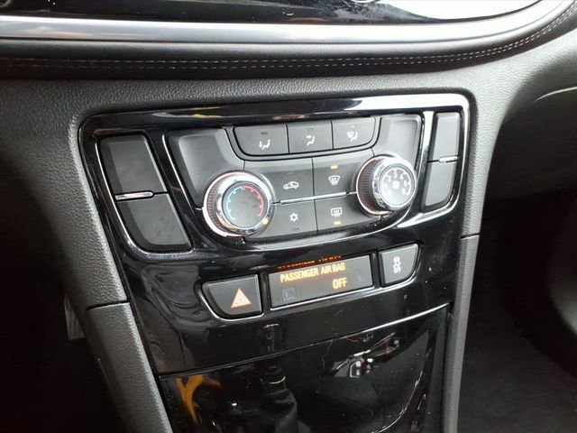 Used 2022 Buick Encore Preferred w/ Safety Package image 31