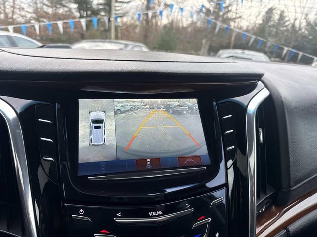 Used 2017 Cadillac Escalade Luxury image 27
