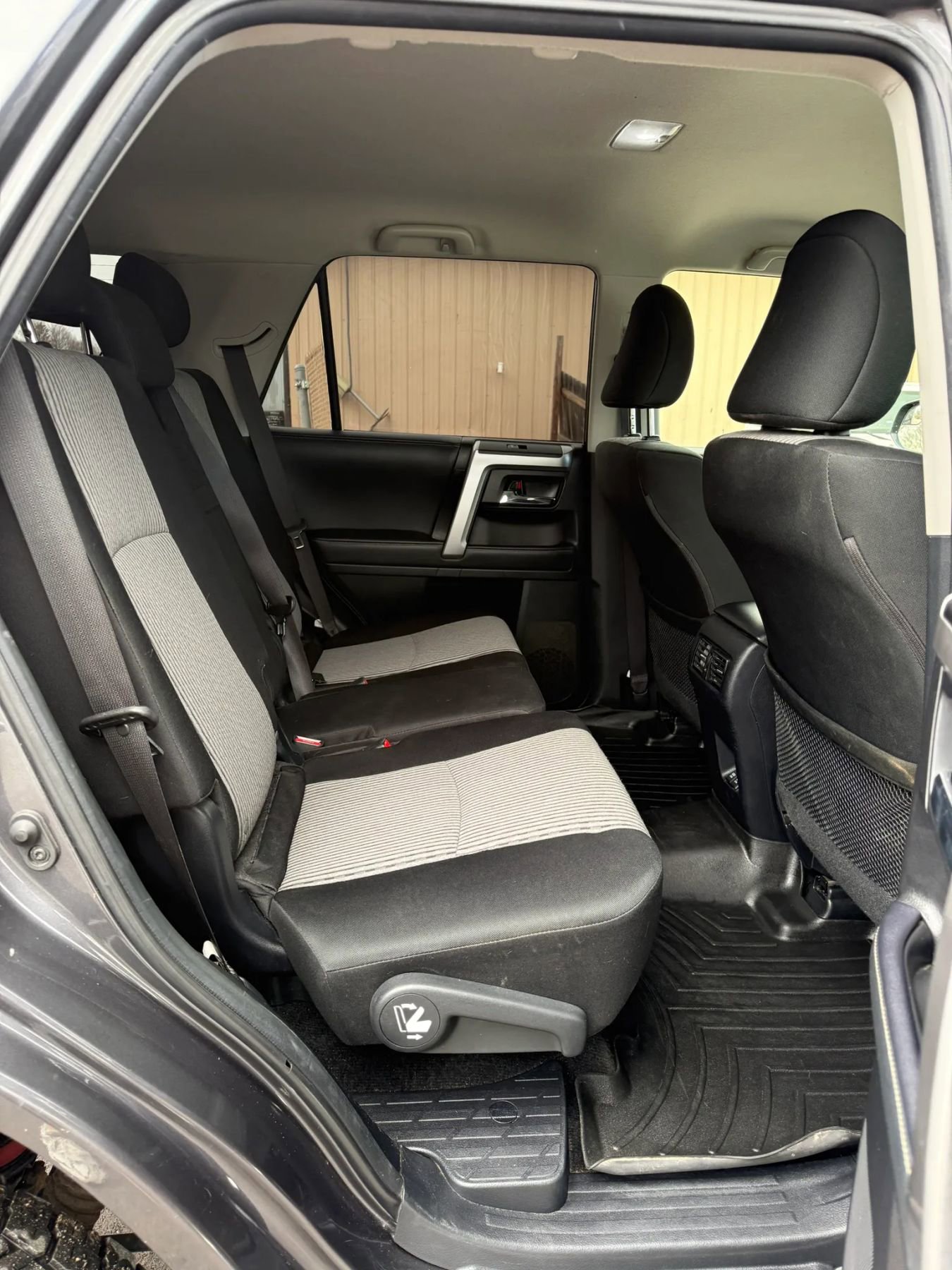 Used 2022 Toyota 4Runner SR5 AWD/4WD image 19