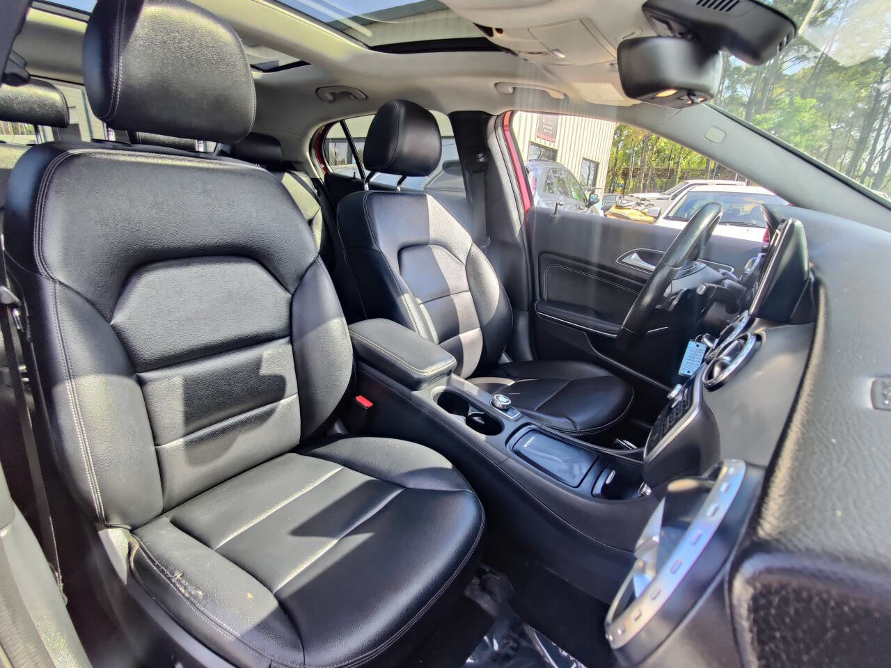 Used 2015 Mercedes-Benz GLA 250 GLA 250 4dr SUV image 19