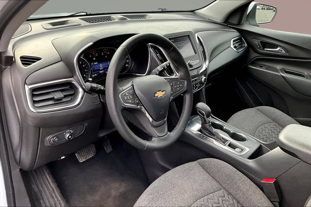 Used 2024 Chevrolet Equinox LT FWD image 17