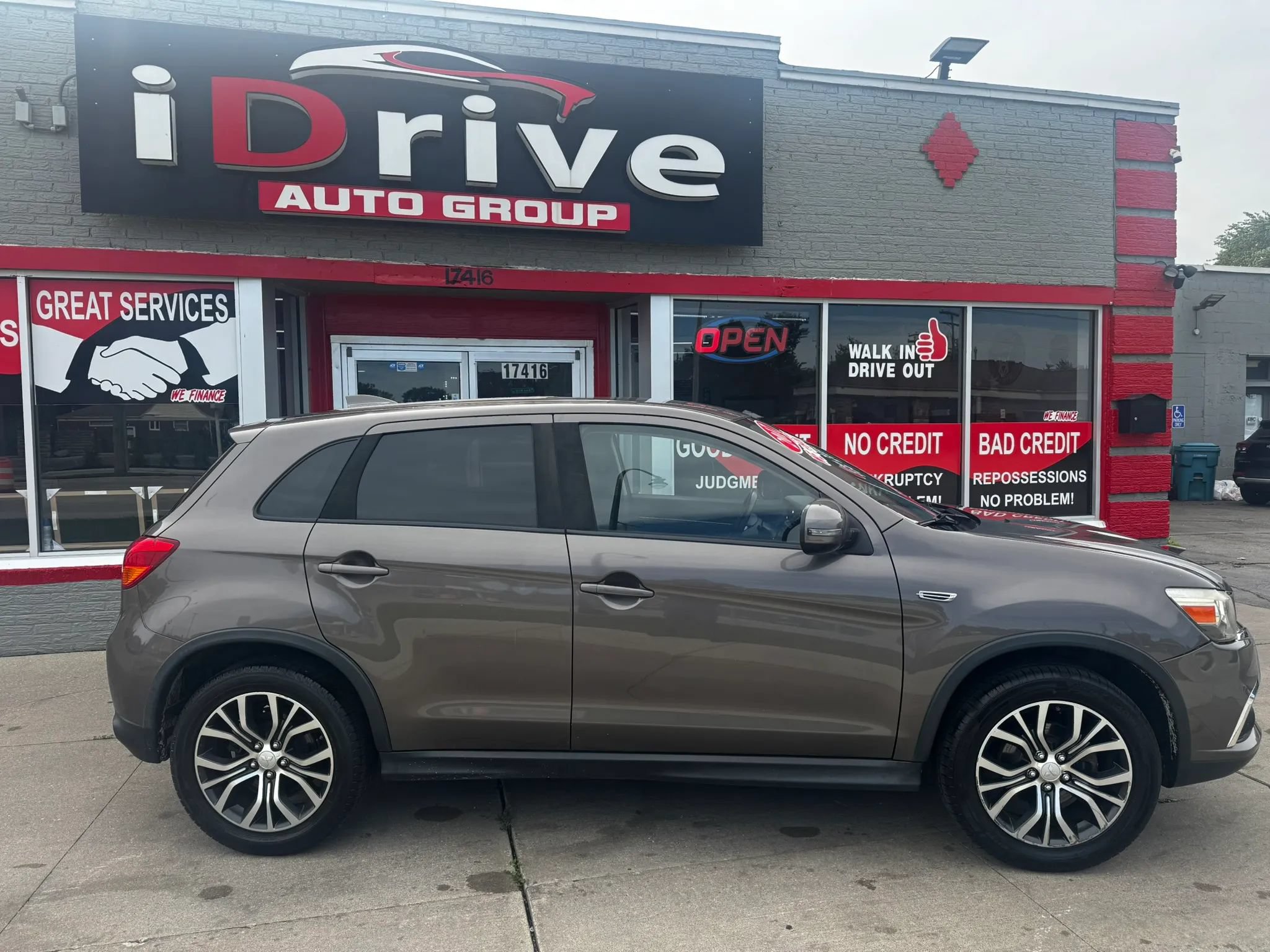 Used 2017 Mitsubishi Outlander Sport ES AWD/4WD image 8