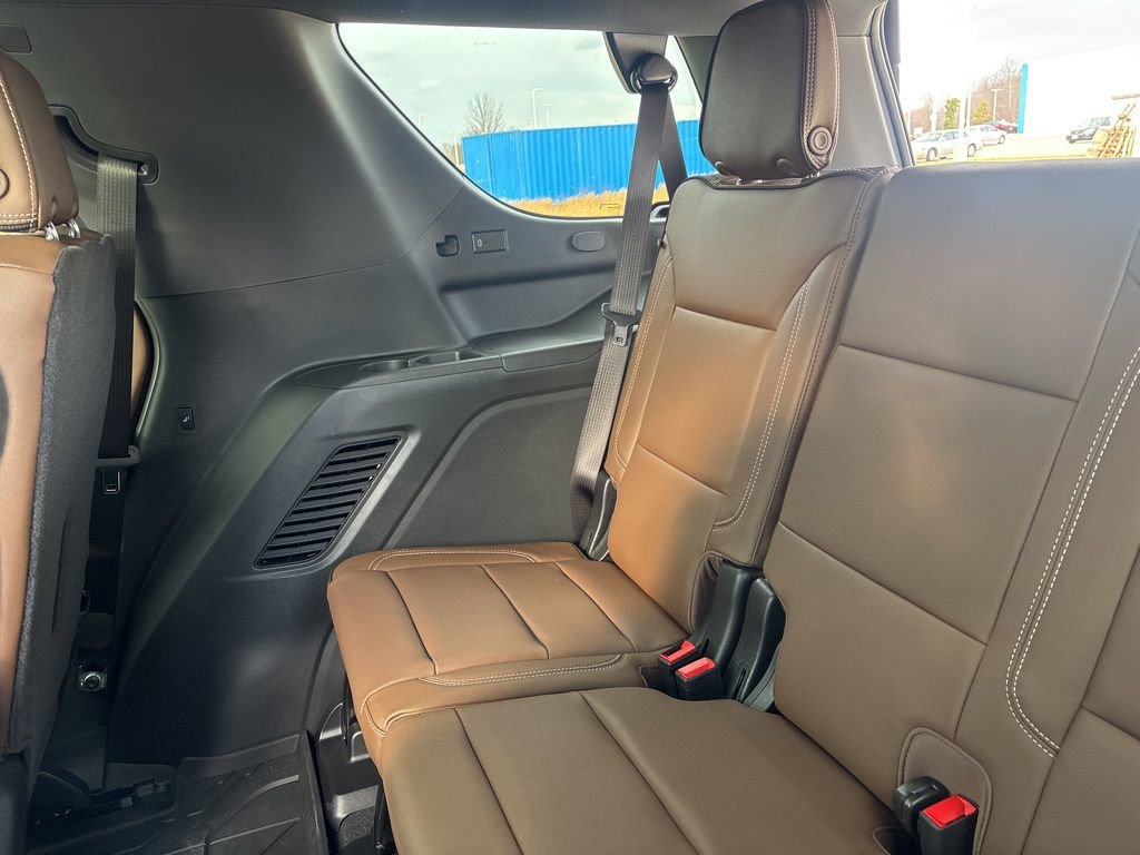 New 2026 Chevrolet Tahoe High Country w/ LPO, Illumination Package AWD/4WD image 57