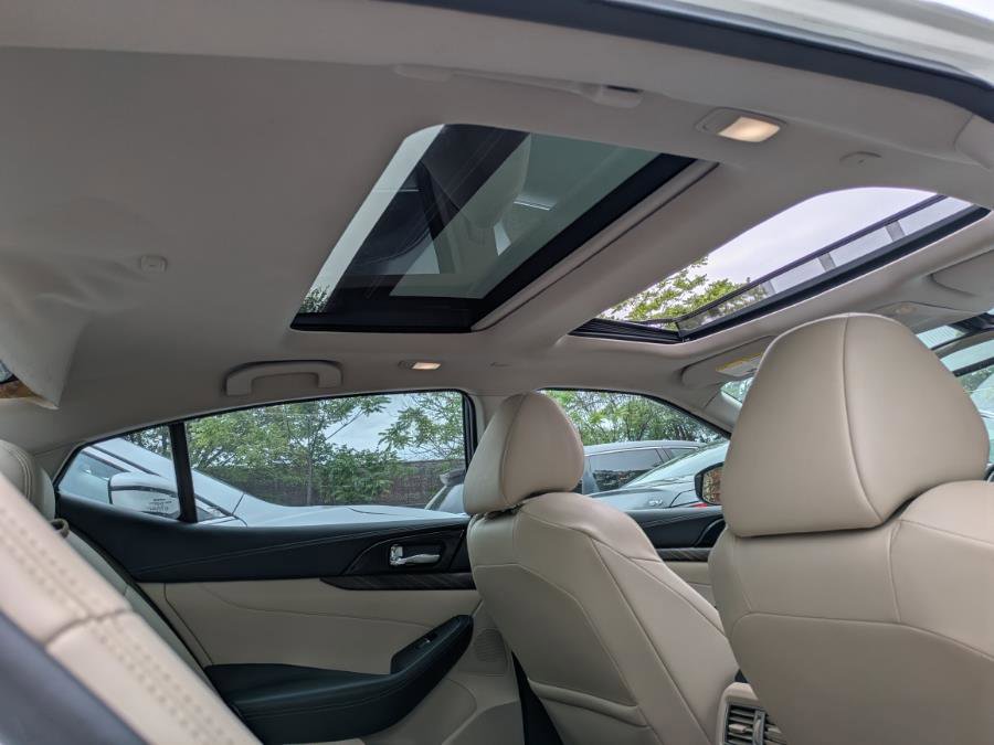 Used 2016 Nissan Maxima Platinum image 10