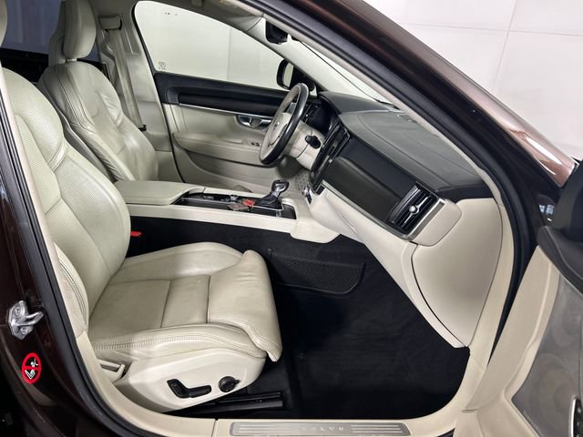 Used 2017 Volvo V90 T6 Cross Country image 29