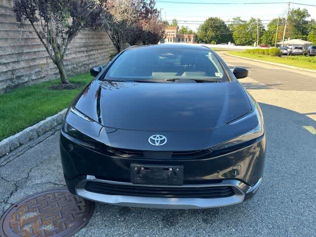 Used 2023 Toyota Prius XLE AWD/4WD image 2