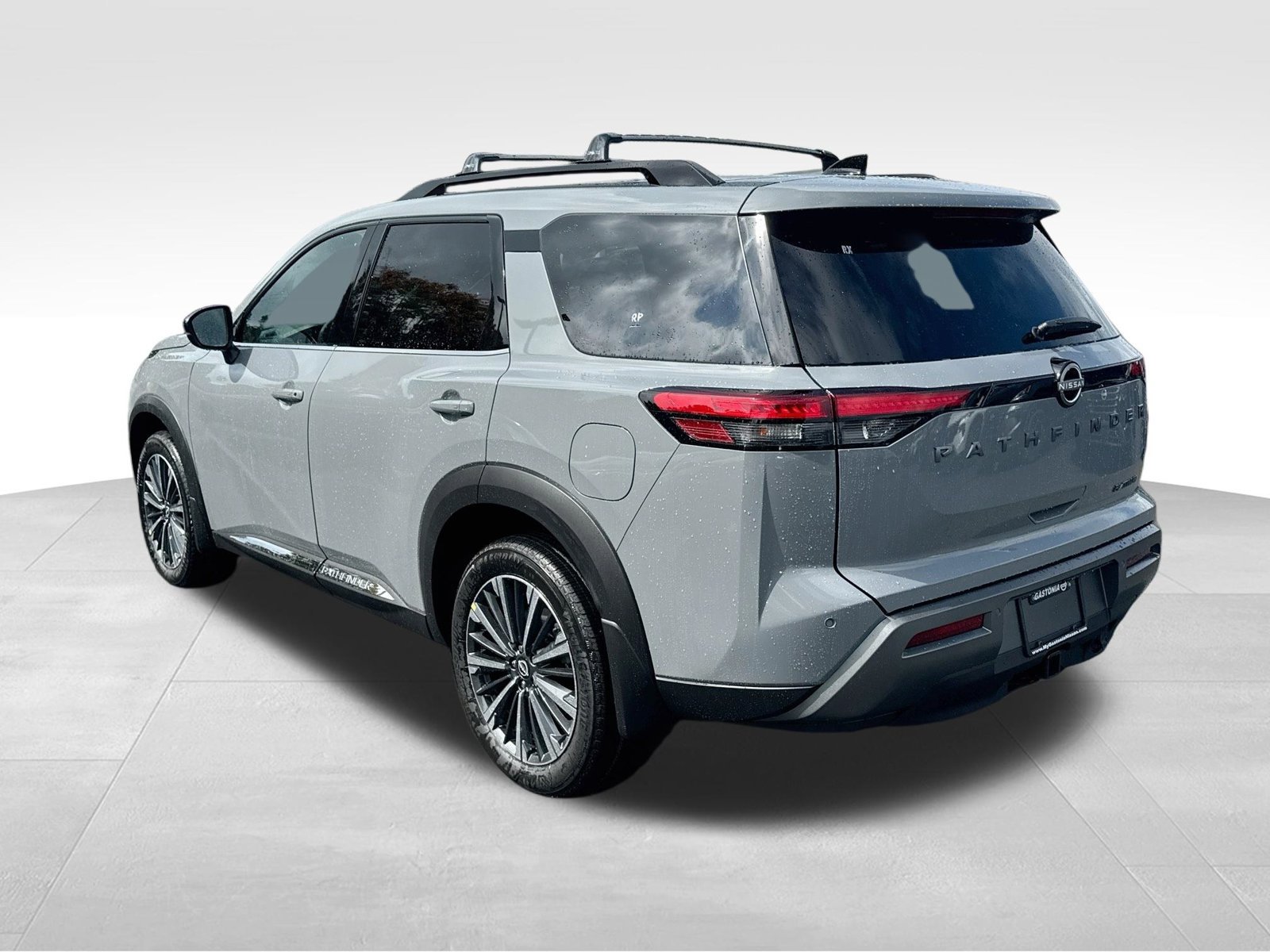 New 2026 Nissan Pathfinder Platinum FWD image 5