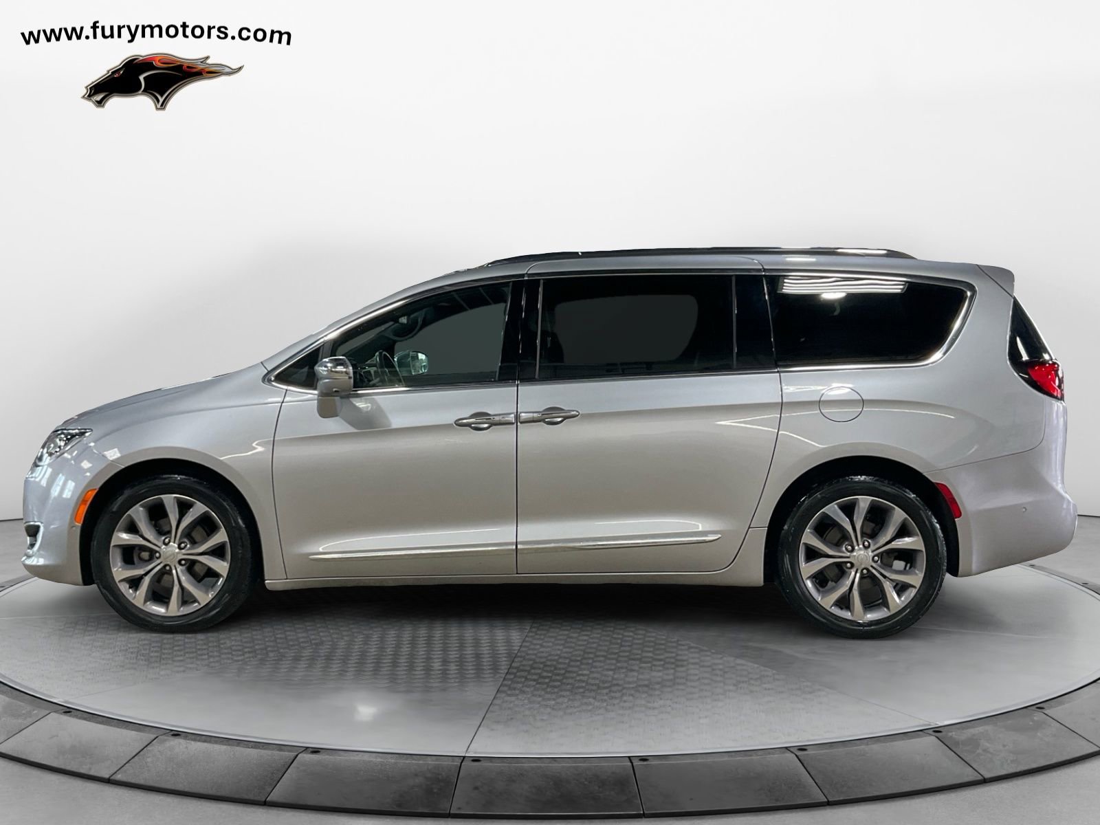 Used 2020 Chrysler Pacifica Limited image 6