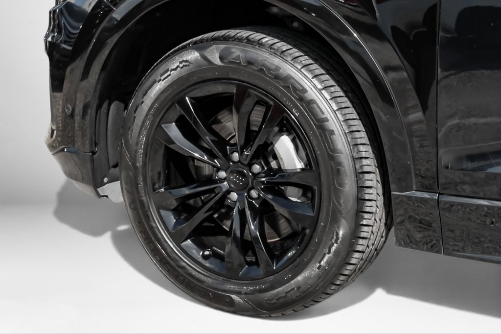 Used 2022 Audi Q8 Premium Plus AWD/4WD image 56