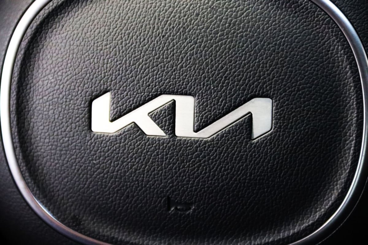 Used 2025 Kia Sorento SX AWD/4WD image 17