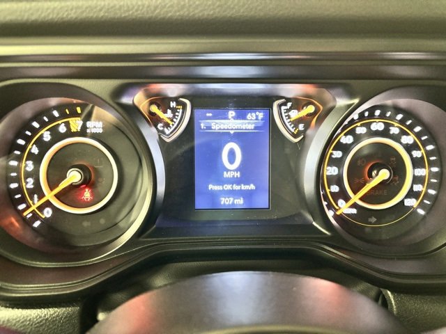 Used 2025 Jeep Gladiator Sport image 12