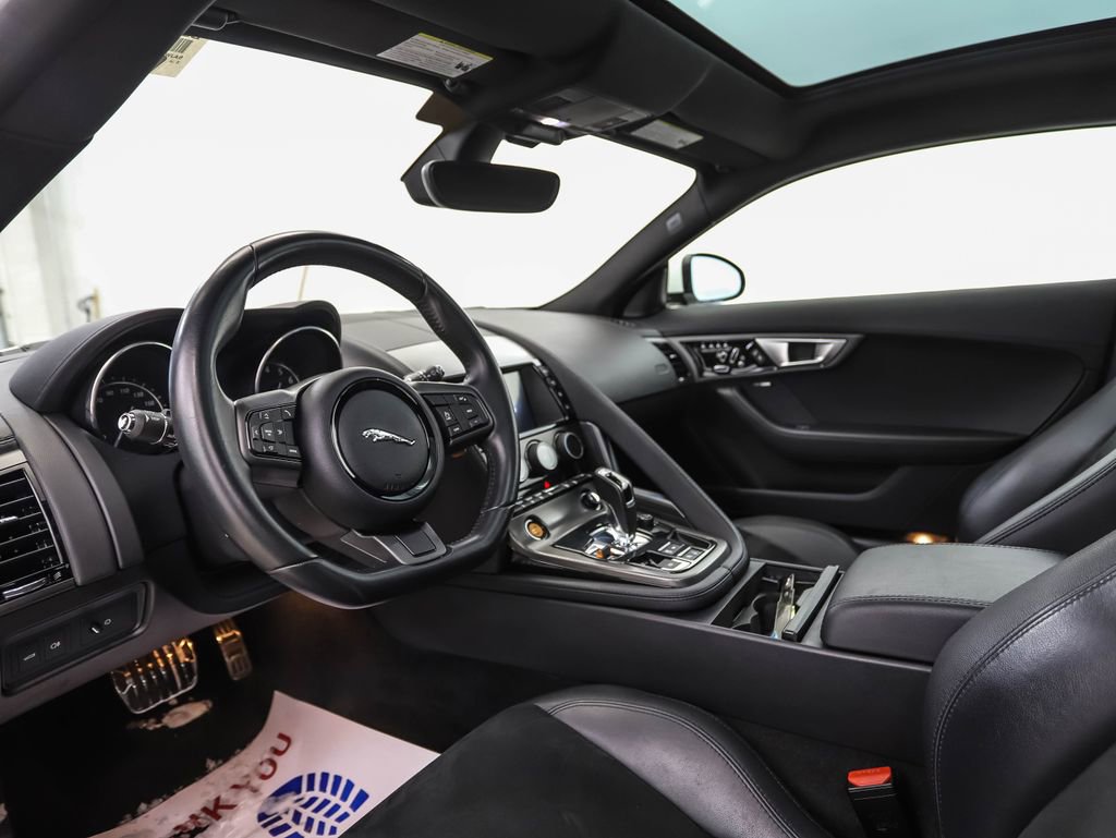 Used 2016 Jaguar F-TYPE S image 10