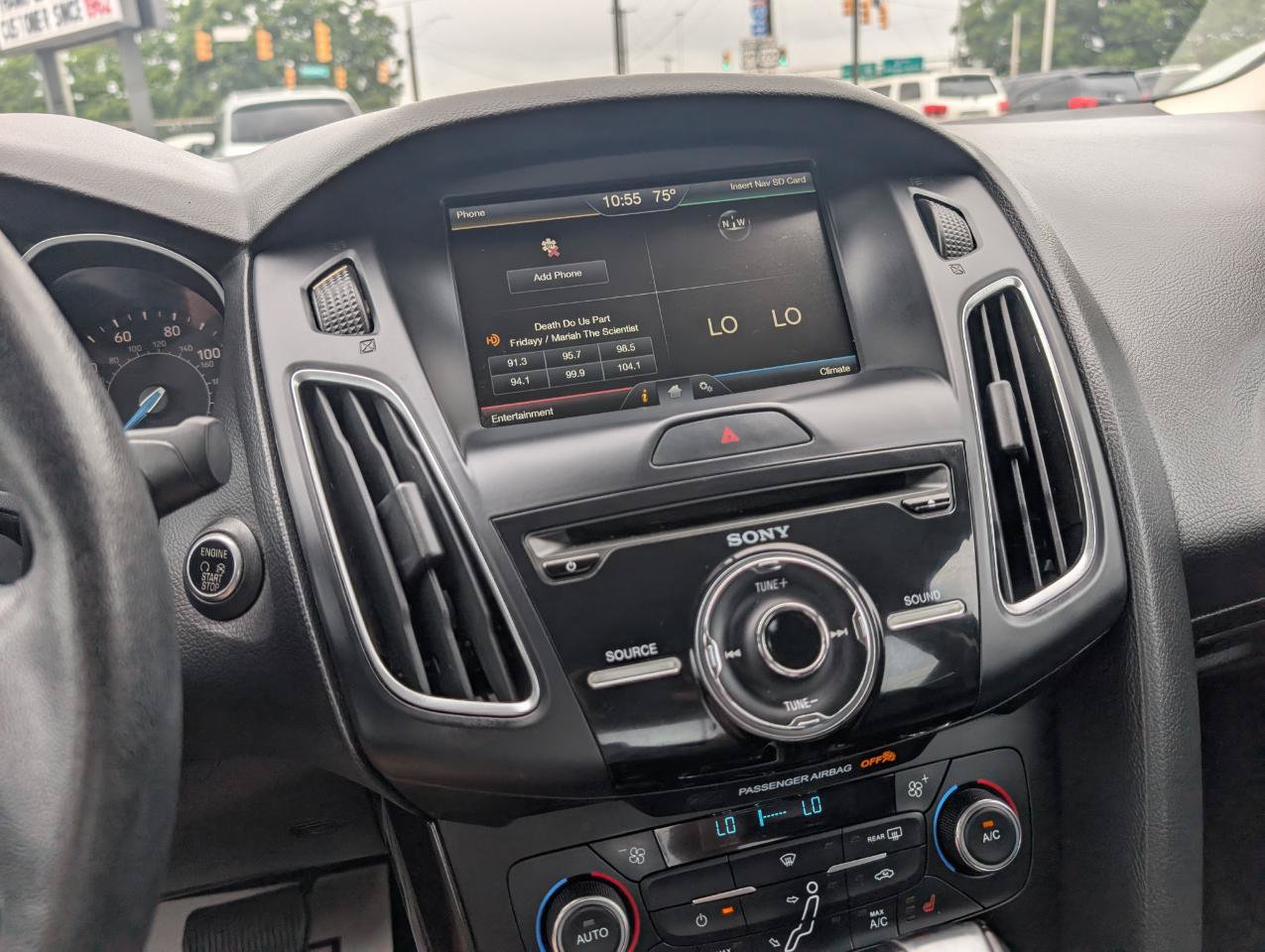 Used 2015 Ford Focus Titanium FWD image 17