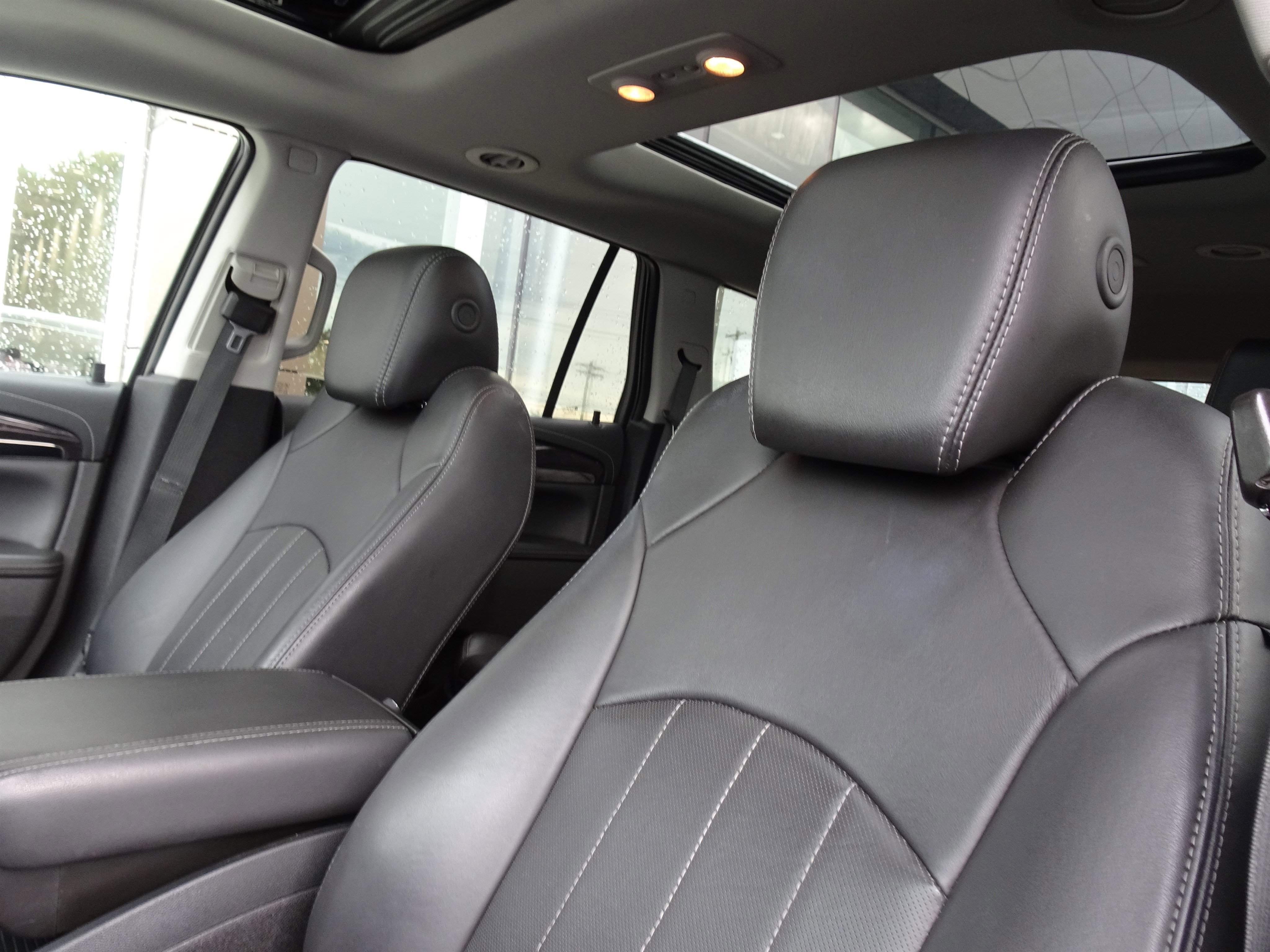 Used 2017 Buick Enclave Leather AWD/4WD image 10