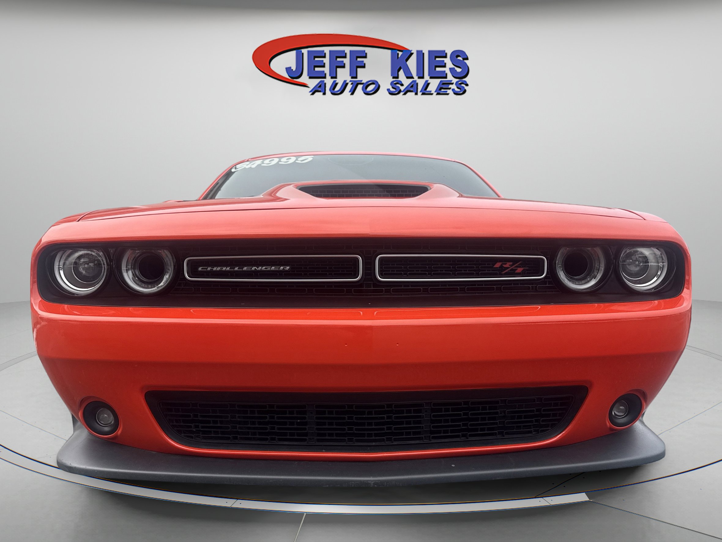 Used 2022 Dodge Challenger R/T w/ Plus Package image 2
