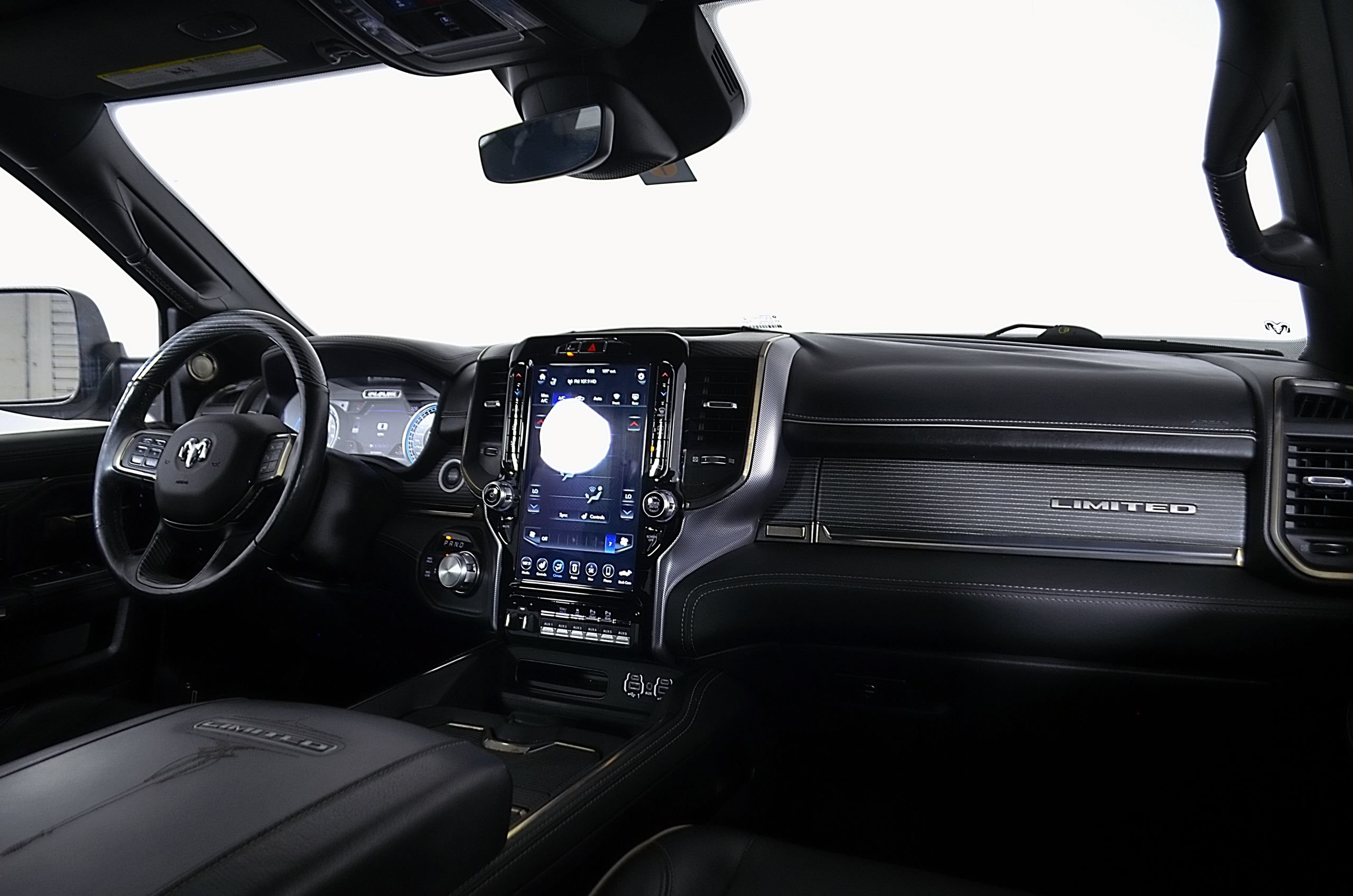 Used 2020 RAM 3500 Limited AWD/4WD image 23
