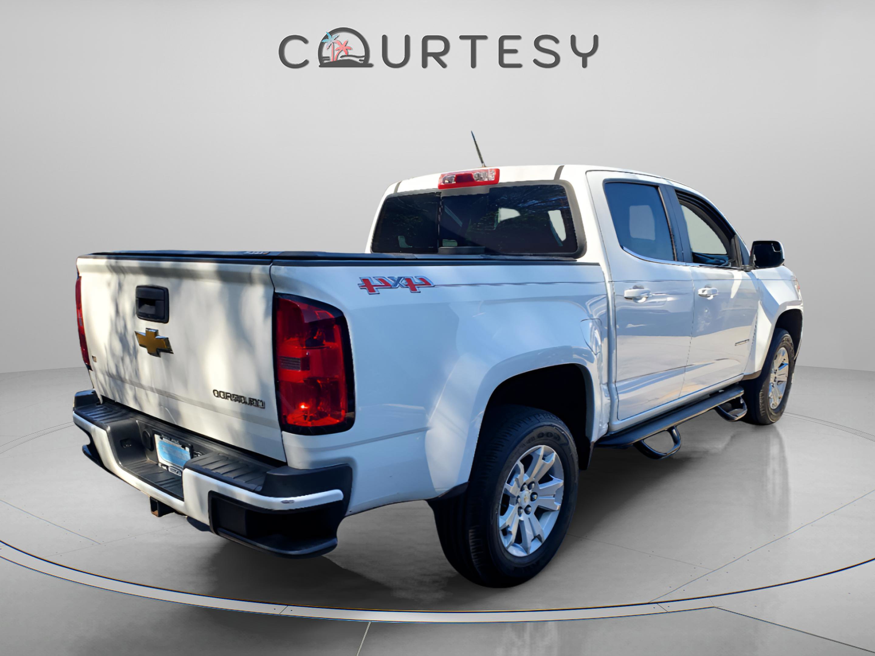 Used 2016 Chevrolet Colorado LT w/ LT Convenience Package image 4