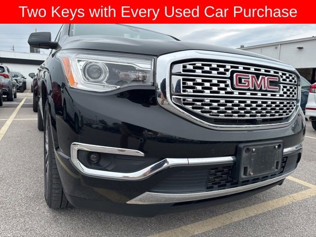 Used 2017 GMC Acadia Denali w/ Technology Package image 2