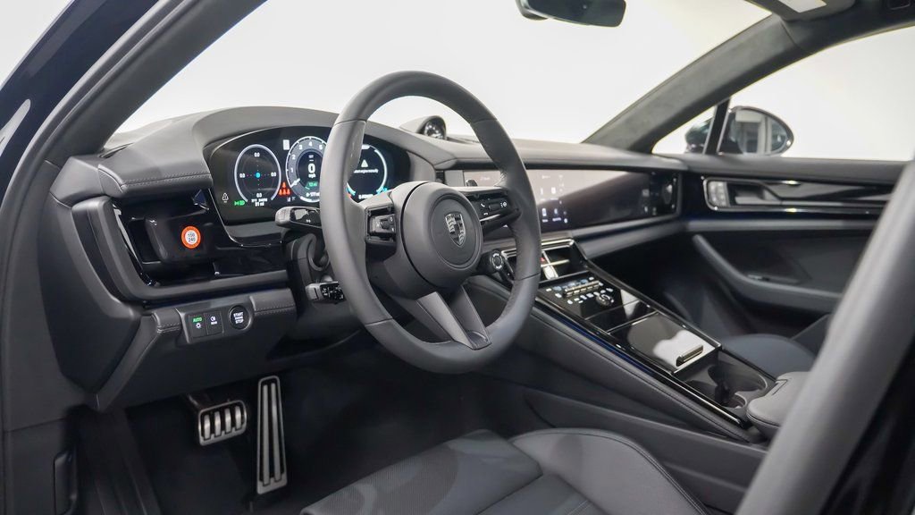 New 2025 Porsche Panamera Turbo AWD/4WD image 4