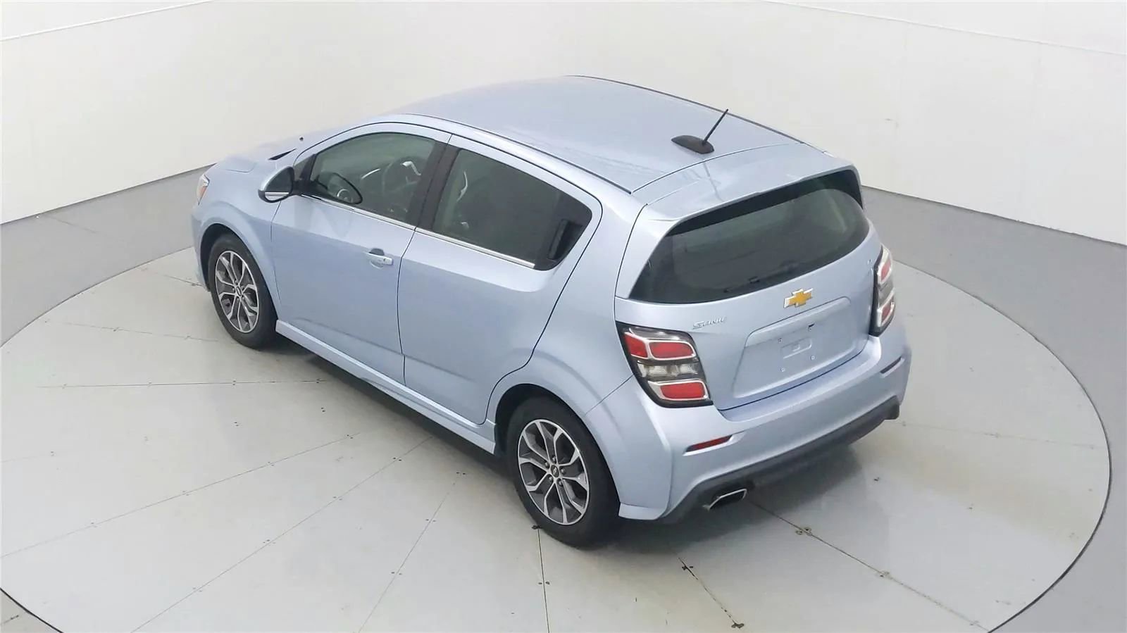 Used 2017 Chevrolet Sonic LT w/ Convenience Package FWD image 38