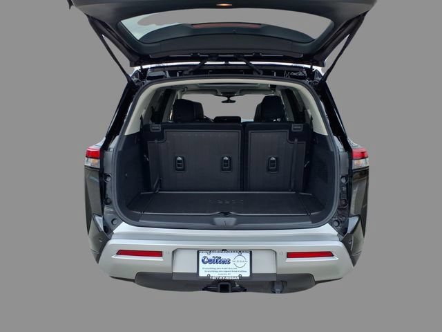 Certified 2025 Nissan Pathfinder Platinum w/ Black Appearance Package AWD/4WD image 8