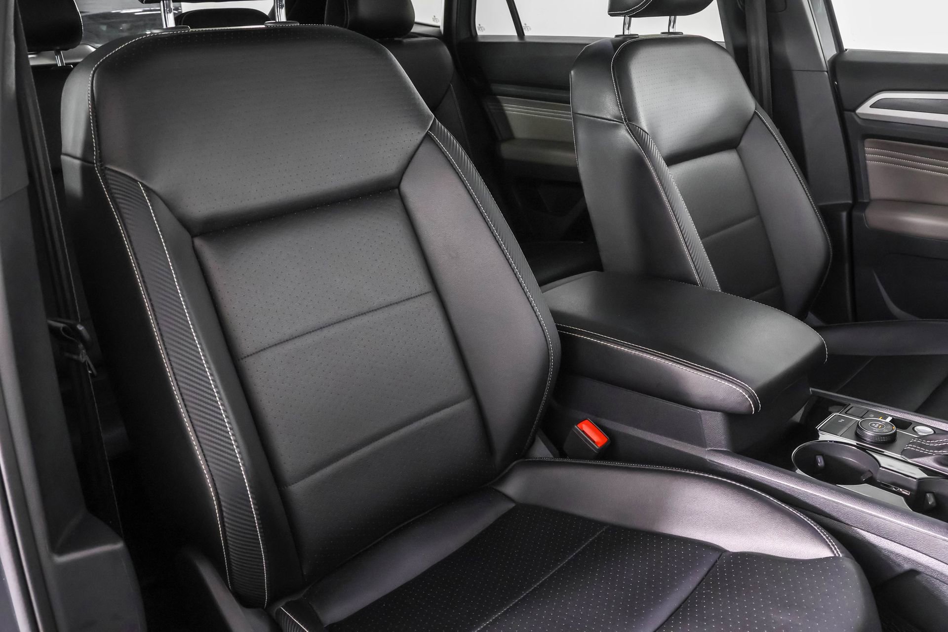 Used 2022 Volkswagen Atlas Cross Sport SEL image 48