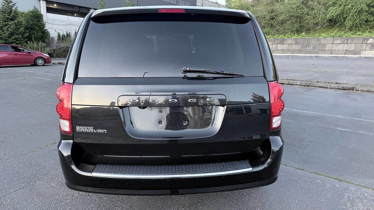 Used 2019 Dodge Grand Caravan SE FWD image 13