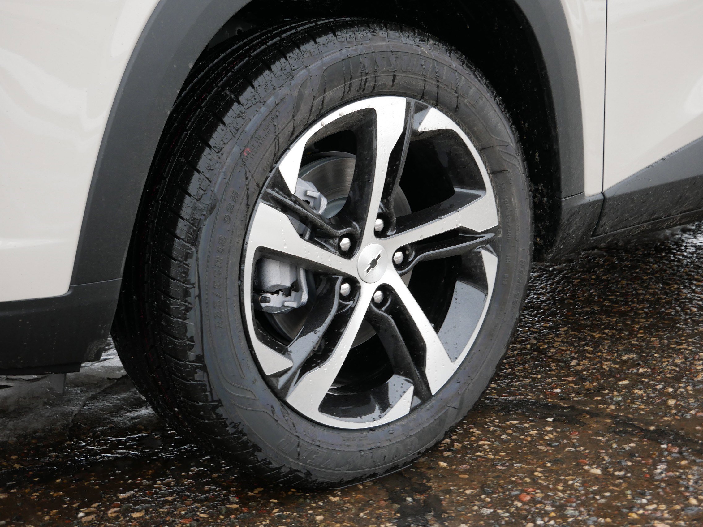 New 2026 Chevrolet Trax RS w/ Sunroof Package image 9