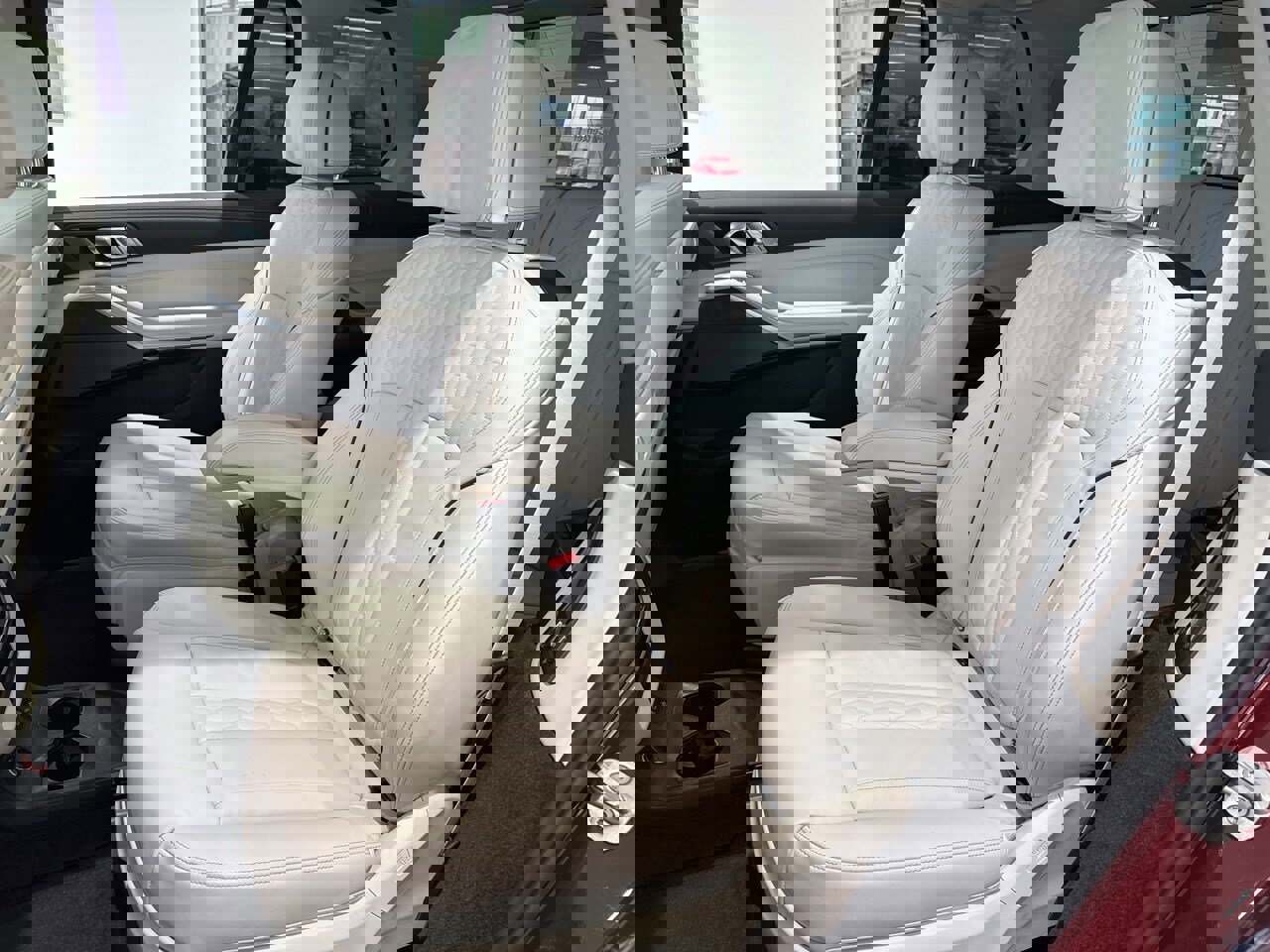 New 2026 BMW X7 xDrive40i image 47