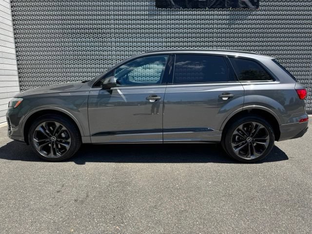 Certified 2025 Audi Q7 3.0T Premium Plus AWD/4WD image 2
