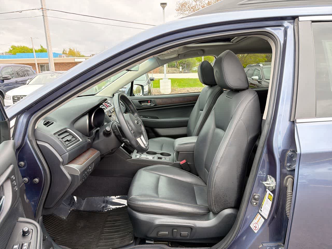 Used 2017 Subaru Outback 2.5i Limited AWD/4WD image 21