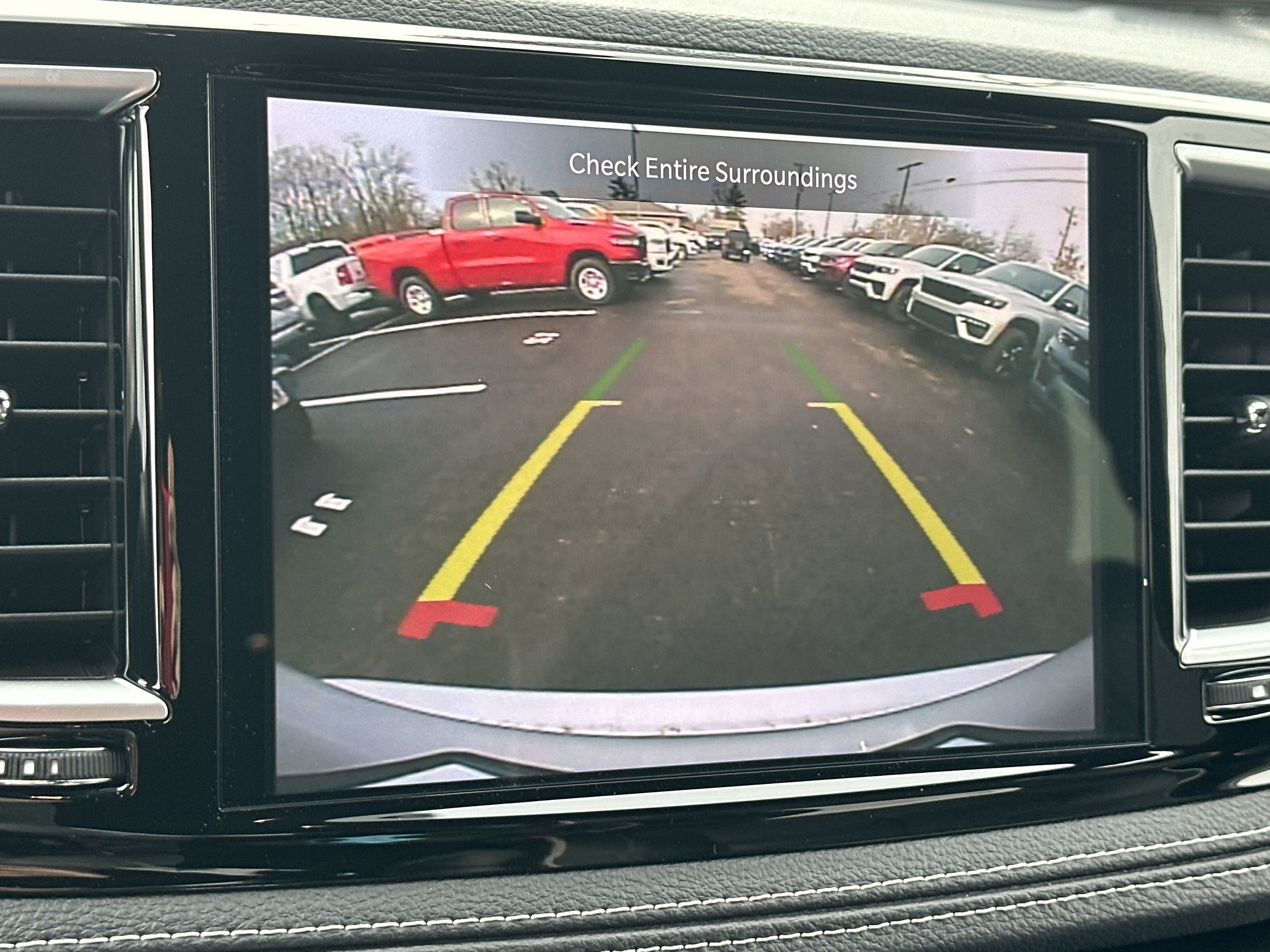 New 2026 Chrysler Pacifica Limited w/ S Appearance Package FWD image 9