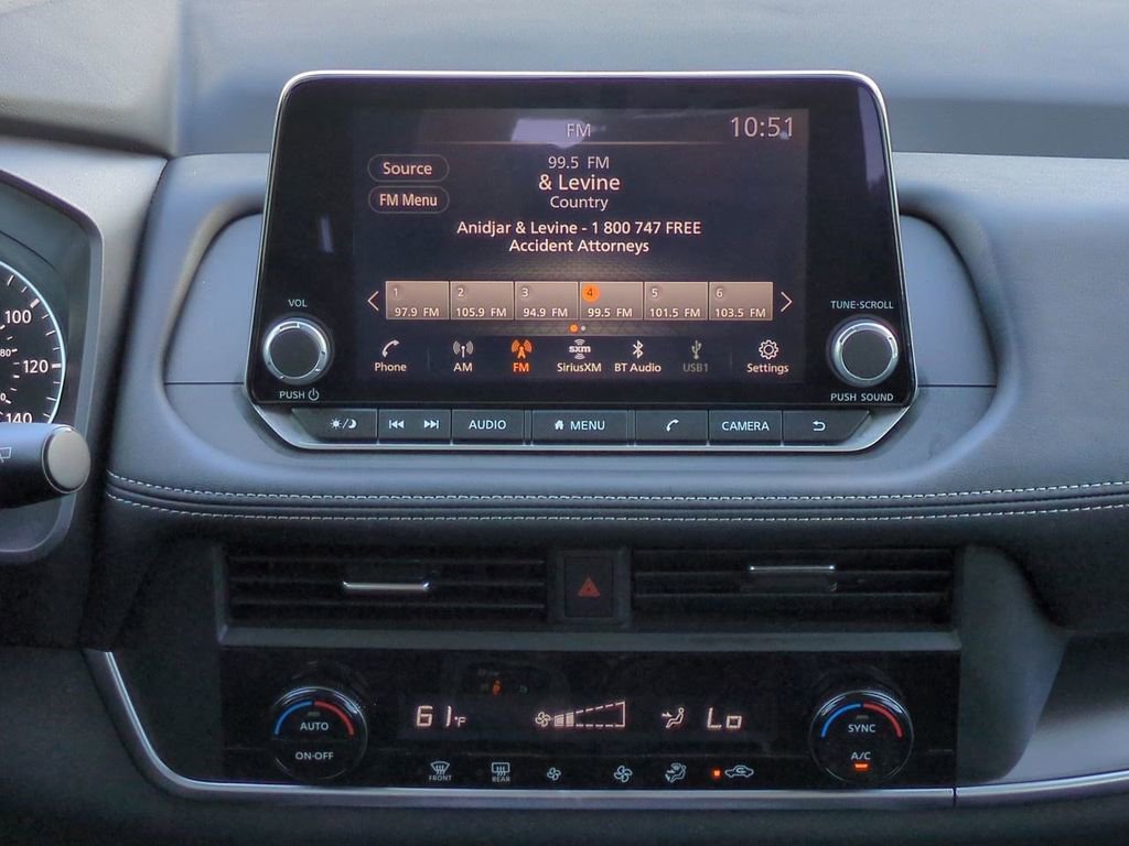 Certified 2025 Nissan Rogue SV image 18