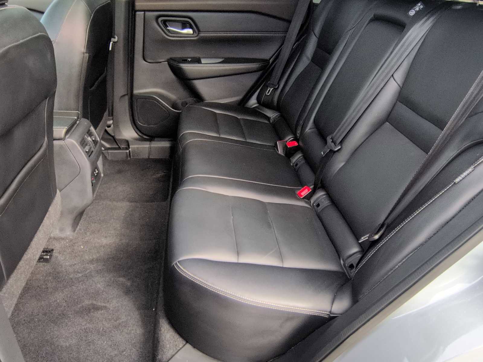 Used 2022 Nissan Rogue SL w/ SL Premium Package image 21