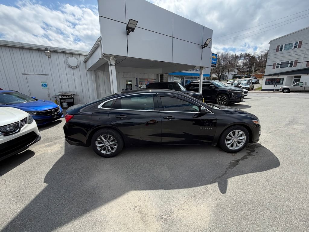 Used 2025 Chevrolet Malibu LT image 6
