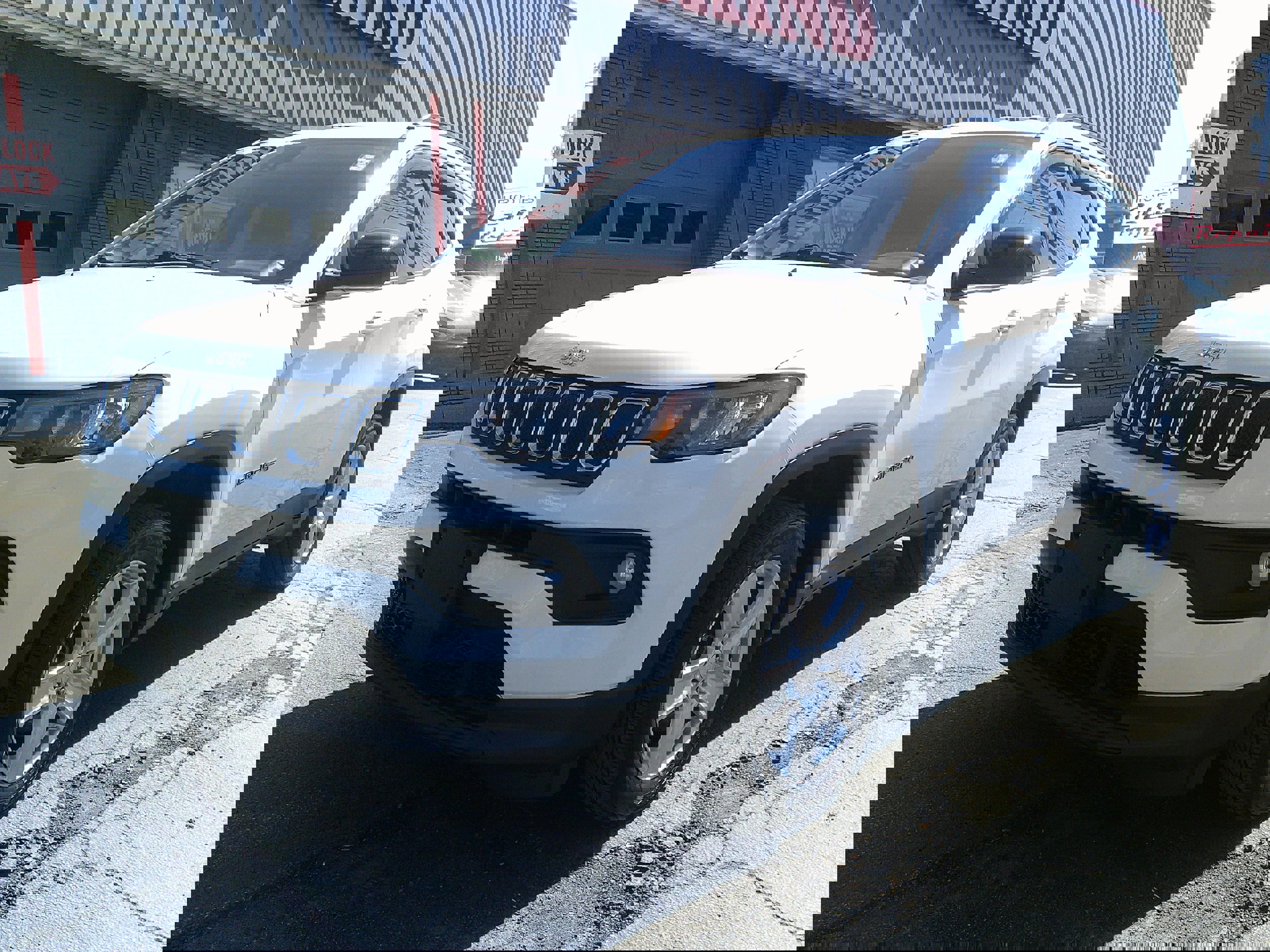 Used 2022 Jeep Compass Latitude image 11