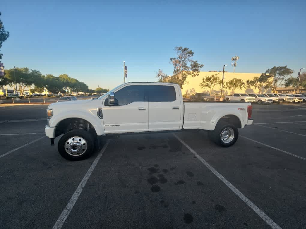 Used 2020 Ford F450 Platinum w/ FX4 Off-Road Package AWD/4WD image 4