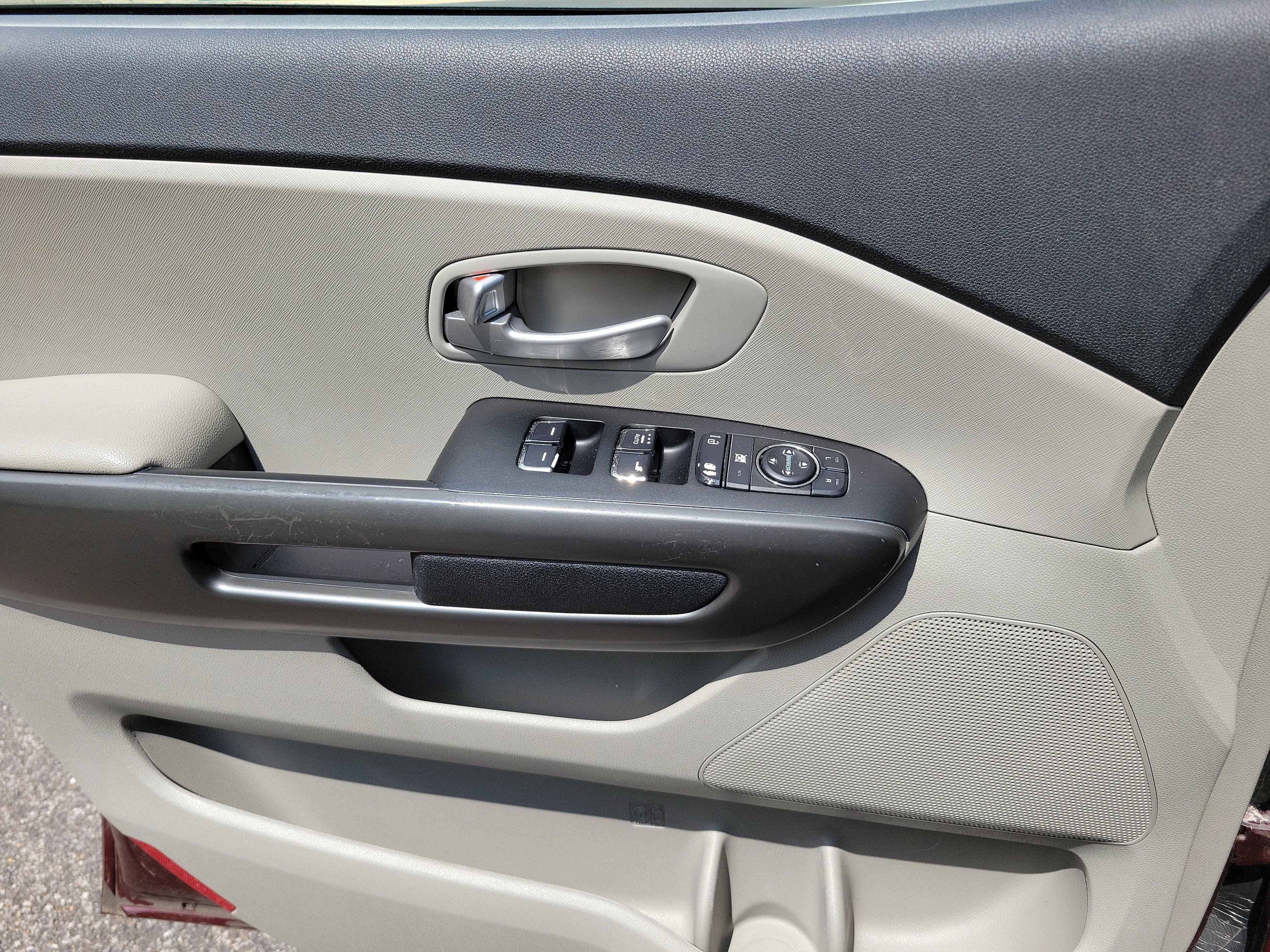Used 2020 Kia Sedona EX FWD image 17