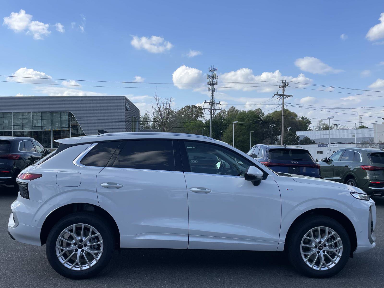 New 2026 Audi Q3 quattro 2.0T image 8