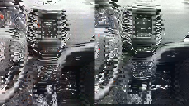 Used 2021 Jeep Cherokee Latitude Lux AWD/4WD image 18