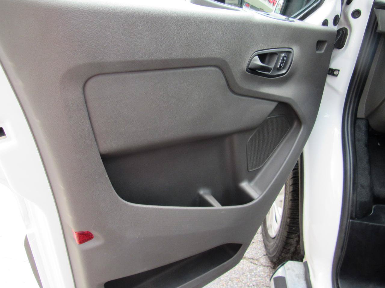 Used 2025 Ford Transit 250 Low Roof w/ Exterior Upgrade Package RWD image 12