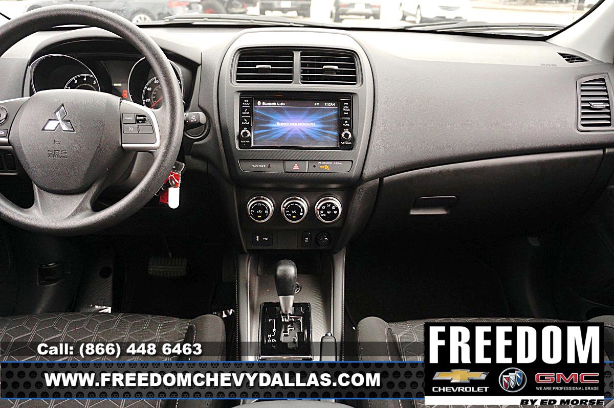 Used 2025 Mitsubishi Outlander Sport AWD image 14