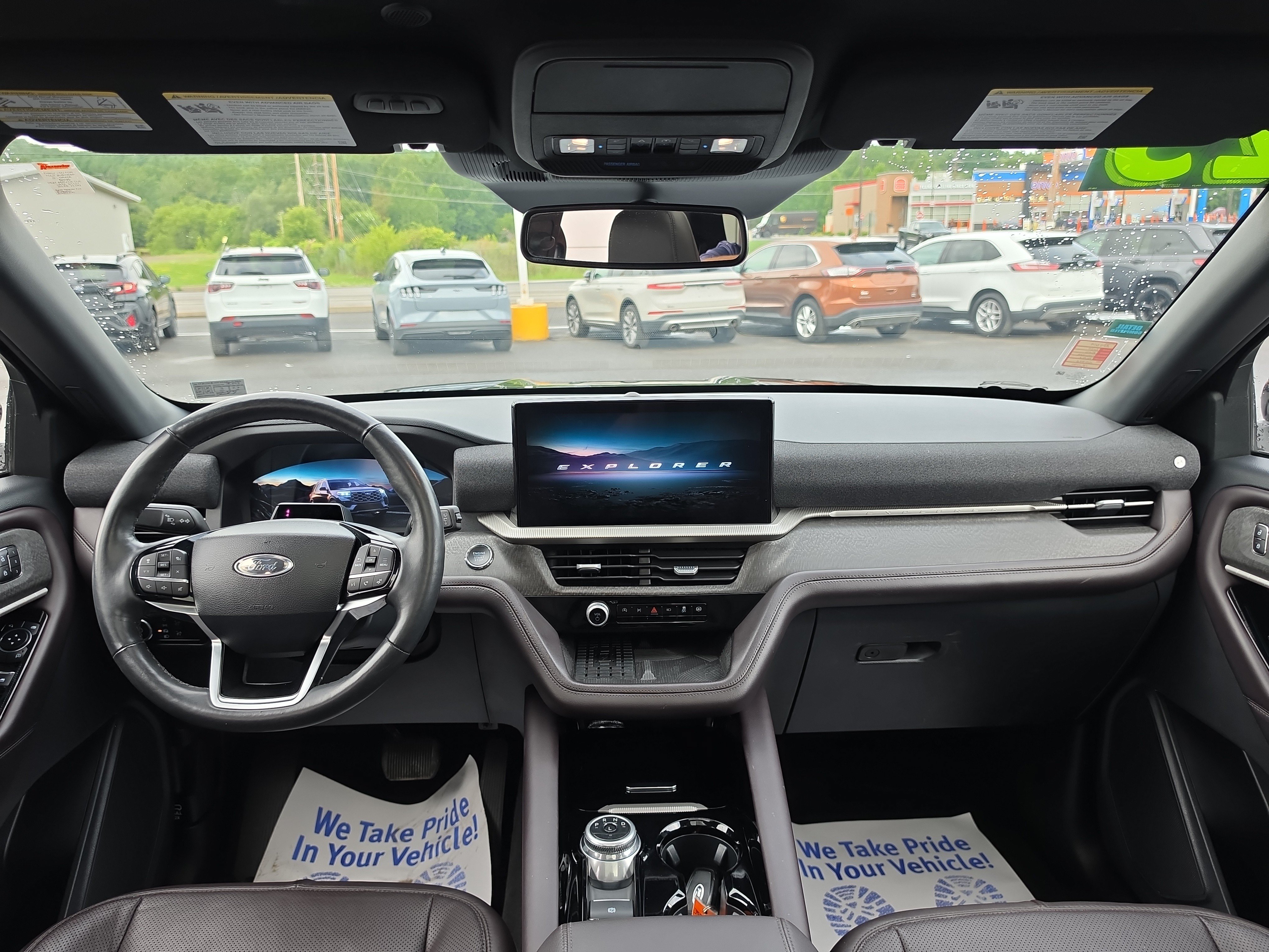 Used 2025 Ford Explorer Platinum w/ LUX Leather Package AWD/4WD image 16