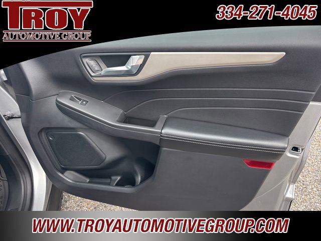 Used 2021 Ford Escape SE FWD image 28
