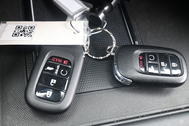 Certified 2025 Honda Pilot Black Edition image 12