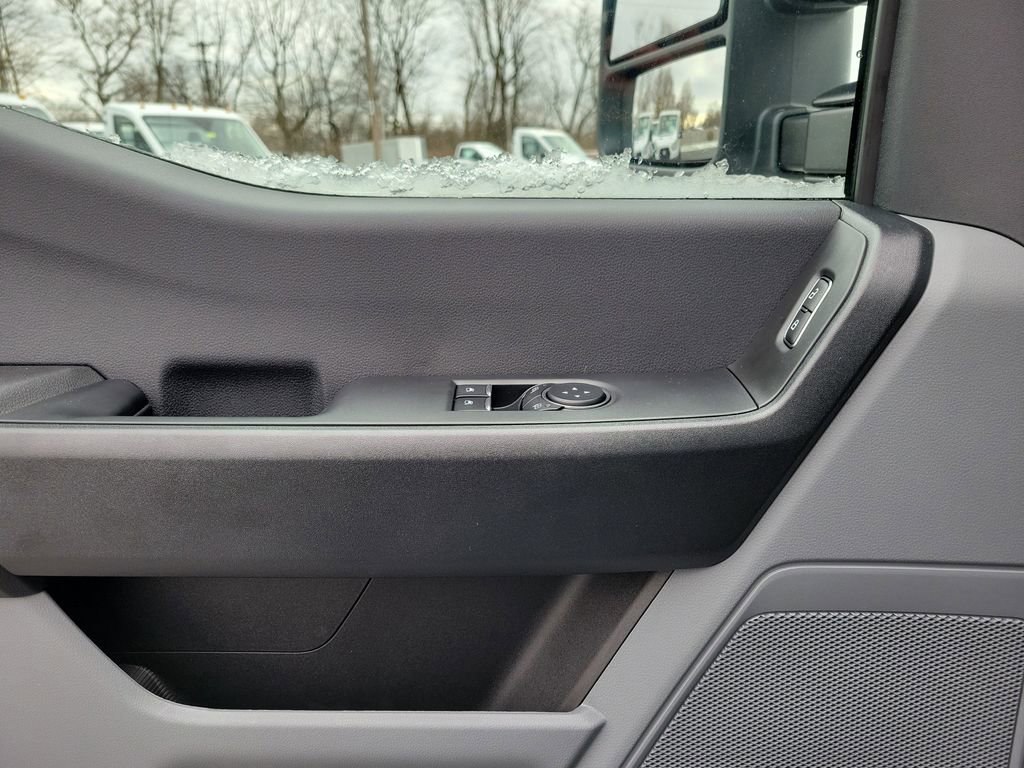 New 2026 Ford F350 XL w/ FX4 Off-Road Package image 15