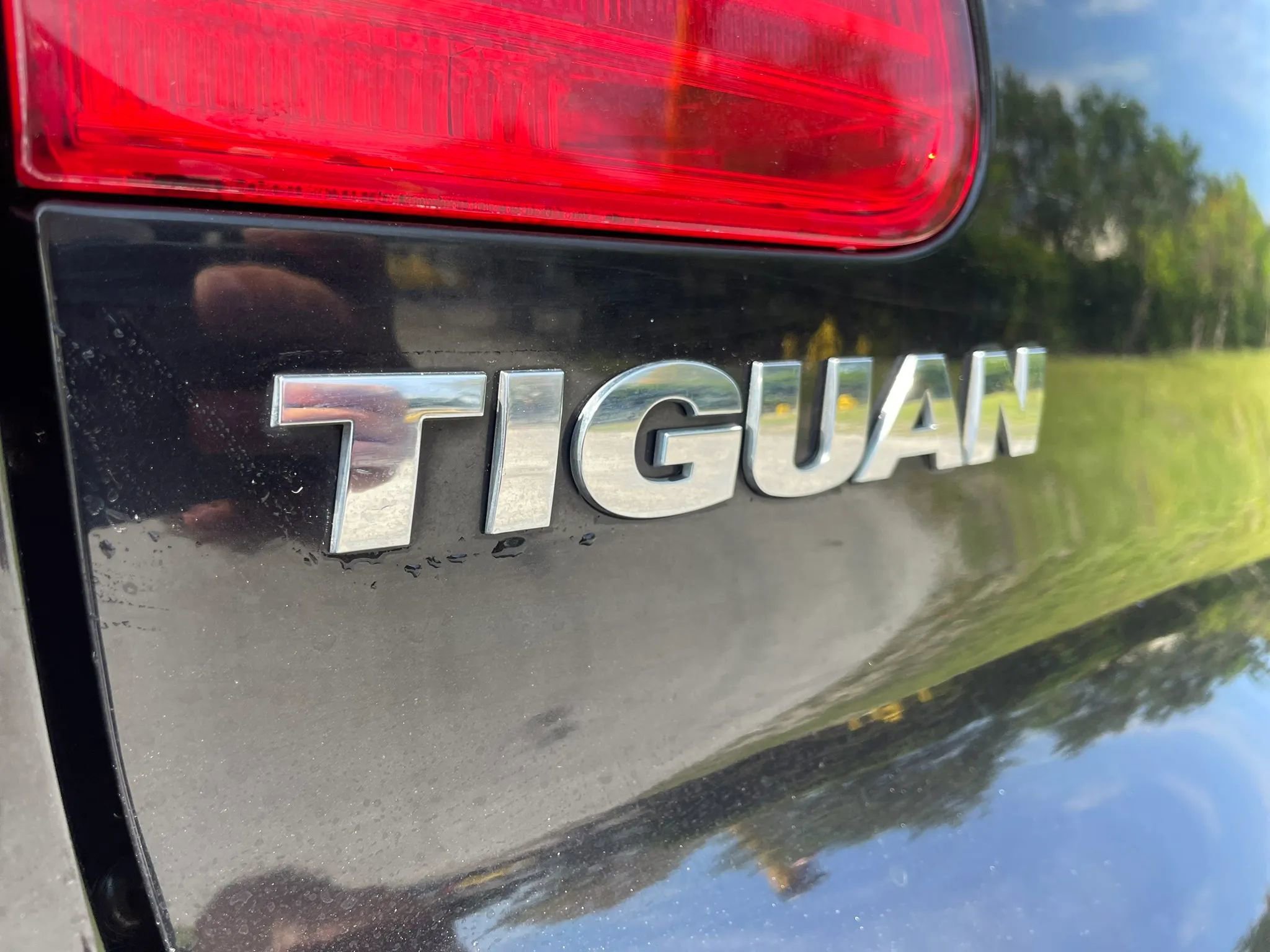 Used 2013 Volkswagen Tiguan SE FWD image 12