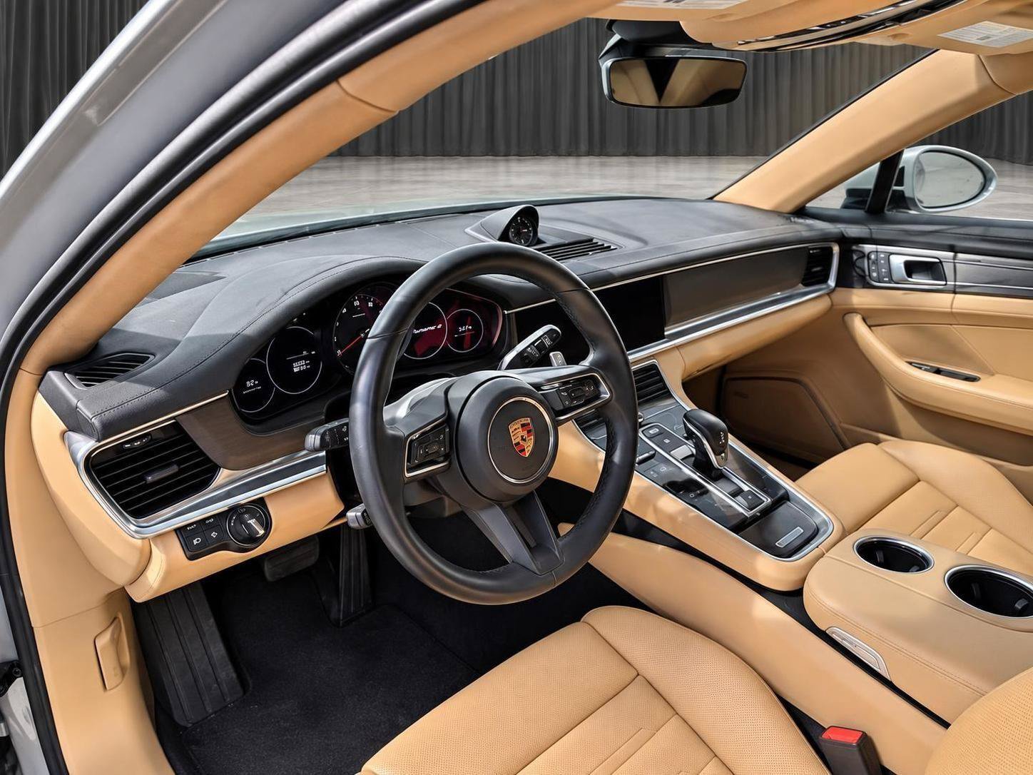 Used 2023 Porsche Panamera 4 Platinum Edition AWD/4WD image 12