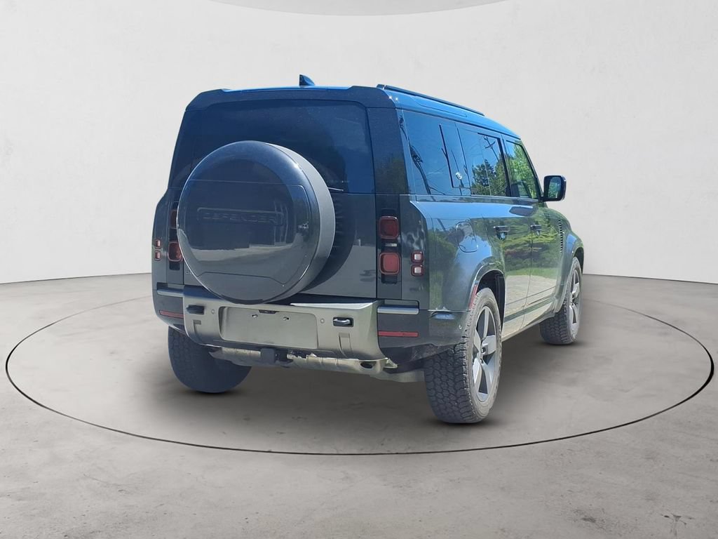Used 2024 Land Rover Defender 110 X-Dynamic SE AWD/4WD image 5